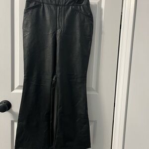 Slightly flared pant/leather look